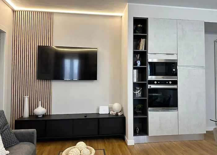 Apartament The Captain's Marina - Next To Verbella - Leonardo Academy, Mxp