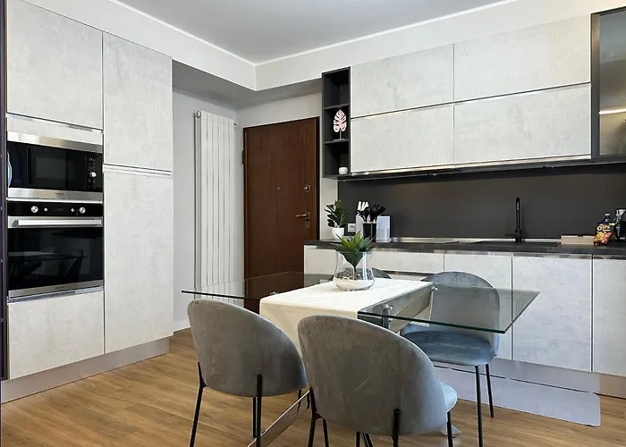 Apartament The Captain's Marina - Next To Verbella - Leonardo Academy, Mxp