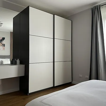 Appartement The Captain's Marina - Next To Verbella - Leonardo Academy, Mxp Sesto Calende