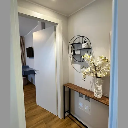 The Captain's Marina - Next To Verbella - Leonardo Academy, Mxp